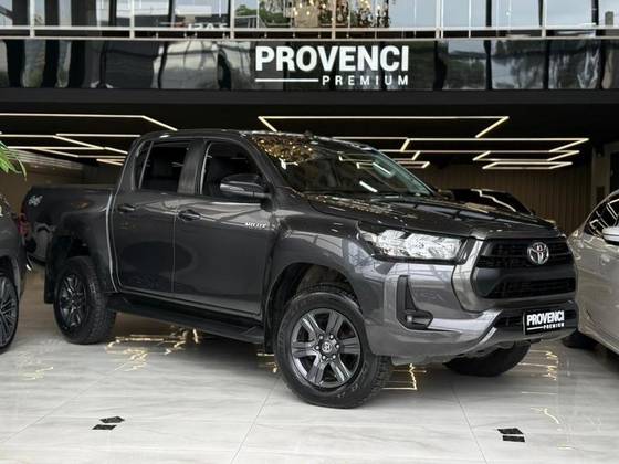 TOYOTA HILUX 2.8 D-4D TURBO DIESEL CD SR 4X4 AUTOMÁTICO
